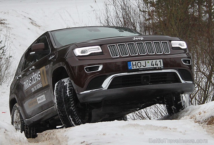 Travelnews.lv redakcija iepazīst jauno Jeep Renegade un citus Jeep automobiļus bezceļos 143047