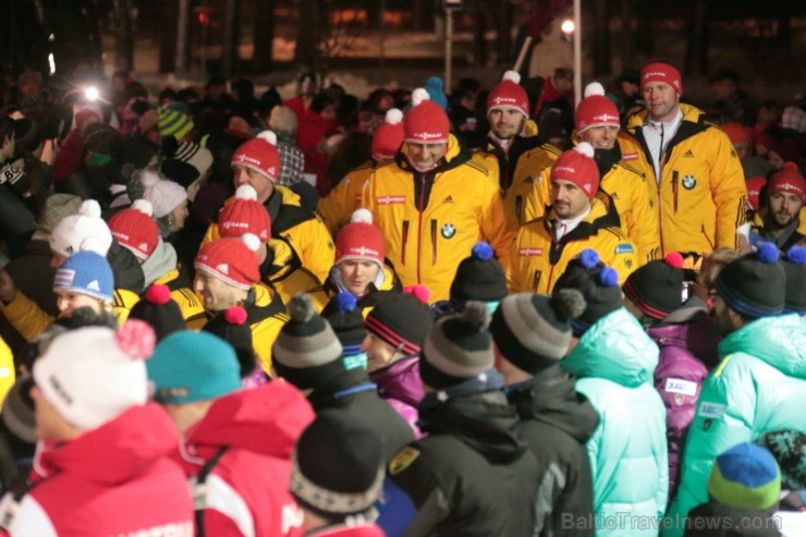 Siguldas bobsleja un kamaniņu trasē sestdien startēja 45. FIL pasaules čempionāts kamaniņu sportā. Foto: Juris Ķilkuts,  FotoAtelje.lv 143196