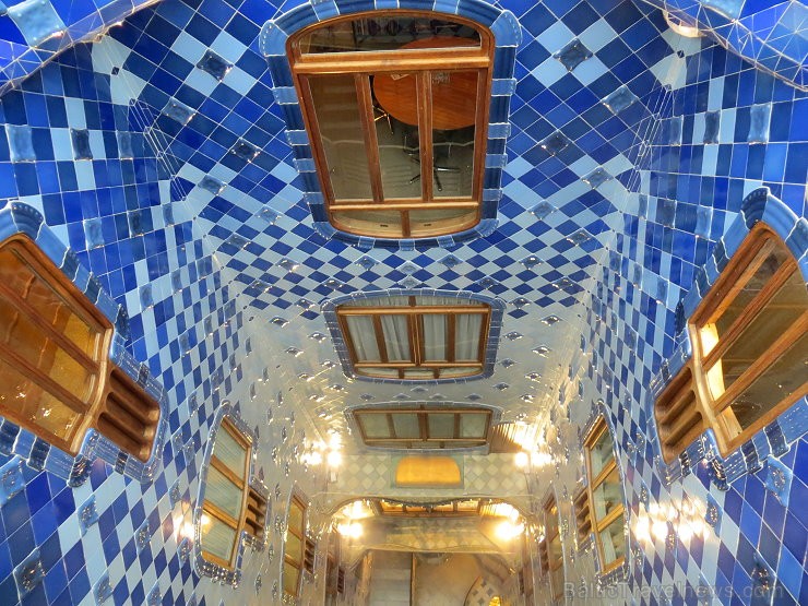 Izjūti arhitekta Antorio Gaudi veidotās Casa Battló mājas neordināru atmosfēru. Vairāk informācijas: www.catalunya.com 144616