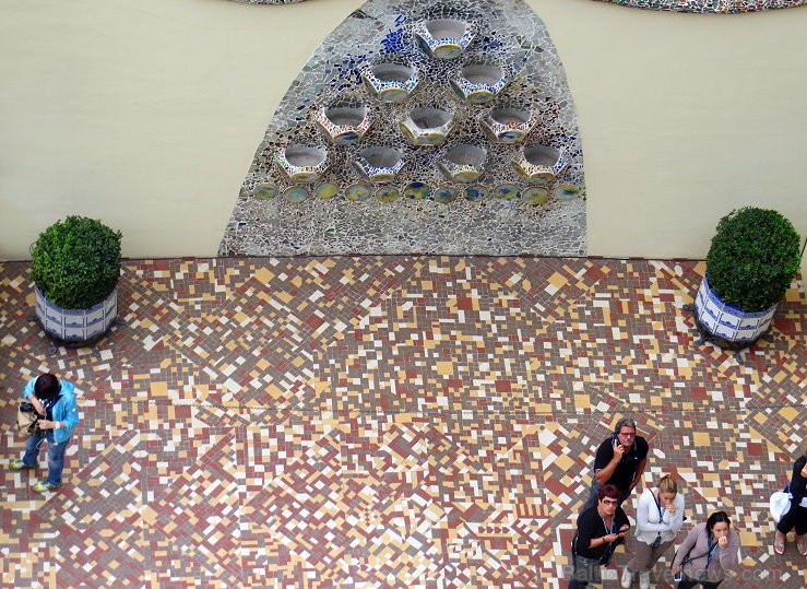 Izjūti arhitekta Antorio Gaudi veidotās Casa Battló mājas neordināru atmosfēru. Vairāk informācijas: www.catalunya.com 144618