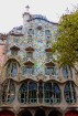 Rezidence Casa Battló atrodas Barselonā (Passeig de Gràcia, 43). Vairāk informācijas: www.catalunya.com 2