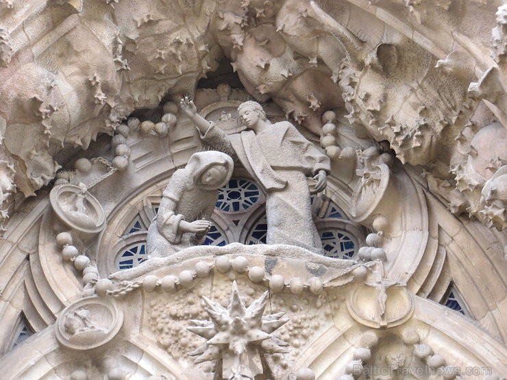 Atklāj, ko slēpj Svētās Ģimenes baznīcas (Sagrada Família) greznas vitrāžas www.sagradafamilia.cat 144996