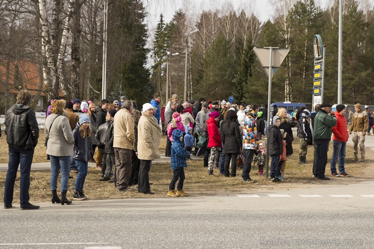 Iedzīvotājiem liela interese par ASV bruņutehniku 145161