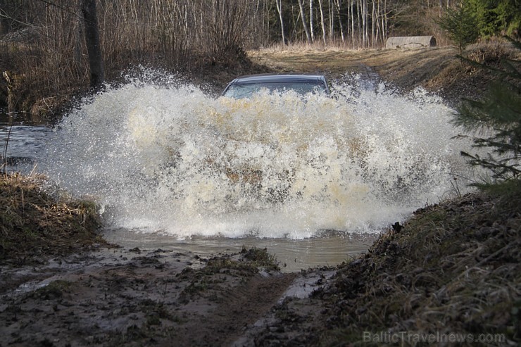 Travelnews.lv redakcija apceļo Sēliju ar jauno Land Rover Discovery Sport SD4 5+2 HSE 145544