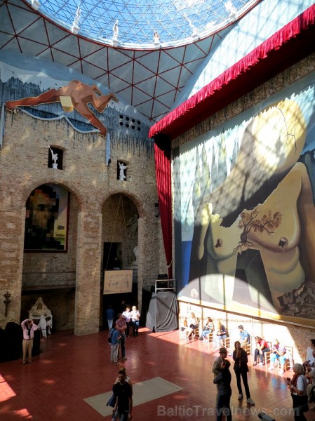 Salvadora Dali teātris-muzejs Spānijas pilsētā Figeresā pārsteidz un šokē 146843