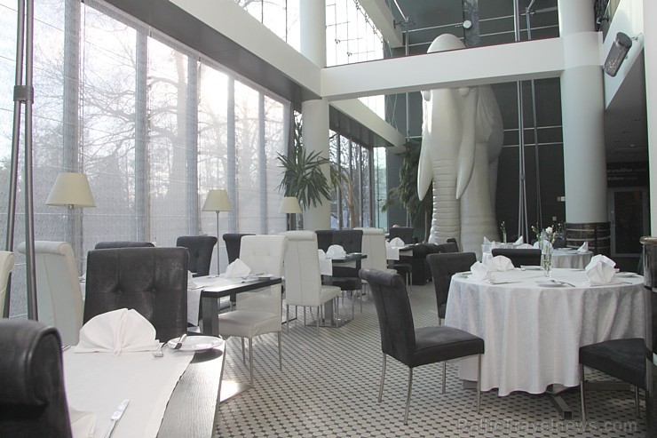 Travelnews.lv  20.04.2015 apciemo Rīgas restorānu «Elefant». Vairāk informācijas - www.wellton.com/lv/our-restaurants/restaurant-elefant 147204