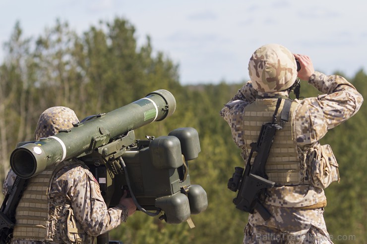 Travelnews.lv vēro NATO un «Partnerattiecības mieram» valstu vingrinājumus Ādažu poligonā 147281