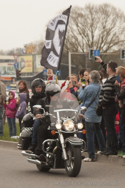 Ar tradicionālo motociklu parādi atklāj 2015. gada motosezonu 147600