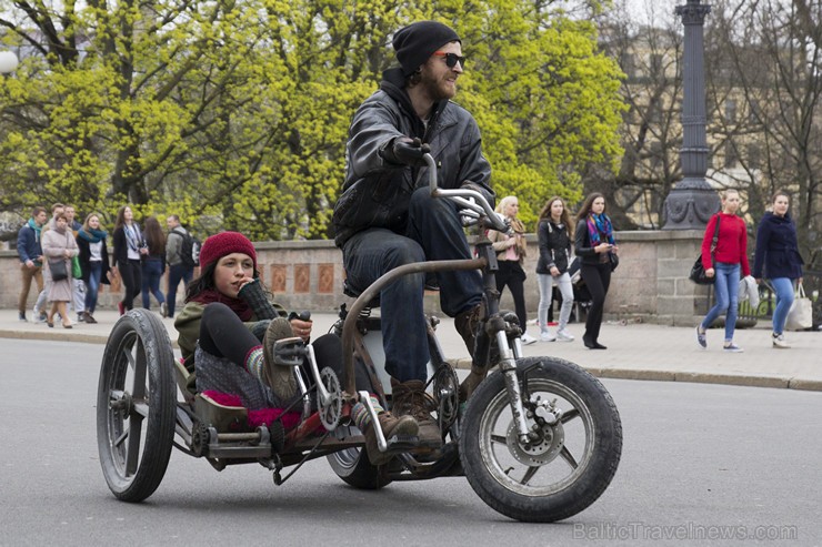 Pirmais Rīgas pasažieru un kravas velosipēdu salidojums pārsteidz rīdziniekus un viesus 147684