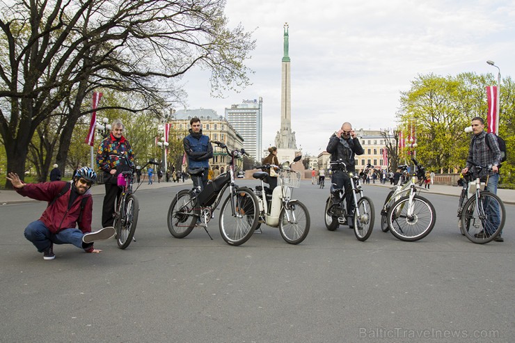 Electric Bicycle Freeride saved kopā elektrisko velosipēdu entuziastus 147700