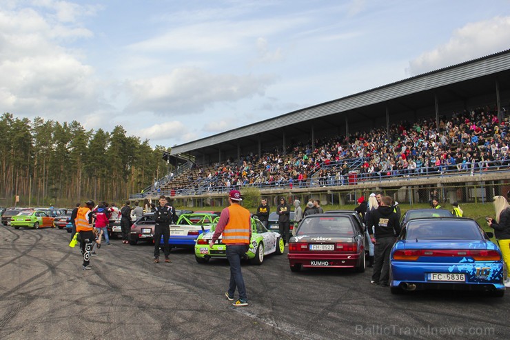 Ar aizraujošām cīņām sākas Latvijas drifta kausa sezona 148131