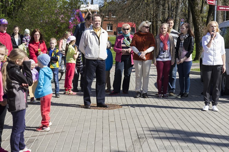 Ģimeņu sporta diena Limbažos iedvesmo ģimenes sportot 148362