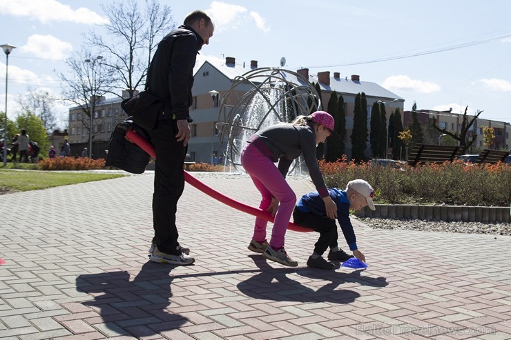 Ģimeņu sporta diena Limbažos iedvesmo ģimenes sportot 148369