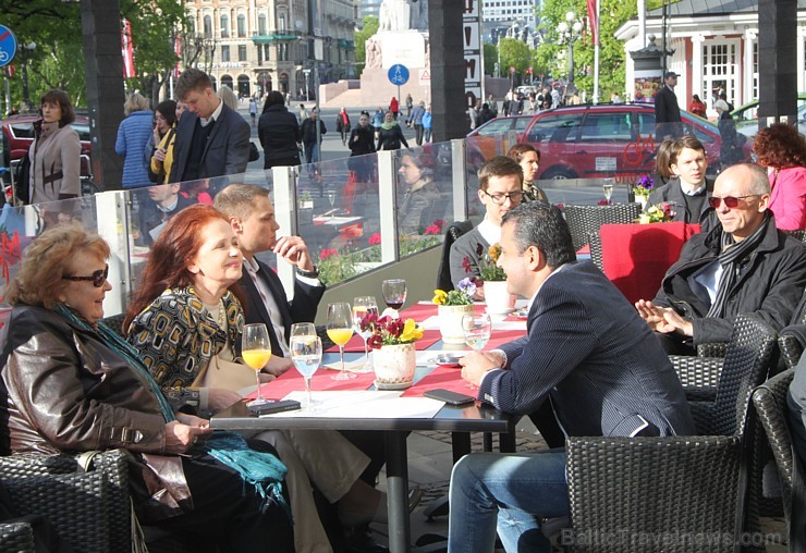 Vecrīgas viesnīcas «Hotel Roma» restorāns «Mazais Otto» atklāj 14.05.2015 vasaras terasi ar skatu uz Brīvības pieminekli- www.HotelRoma.lv 149007