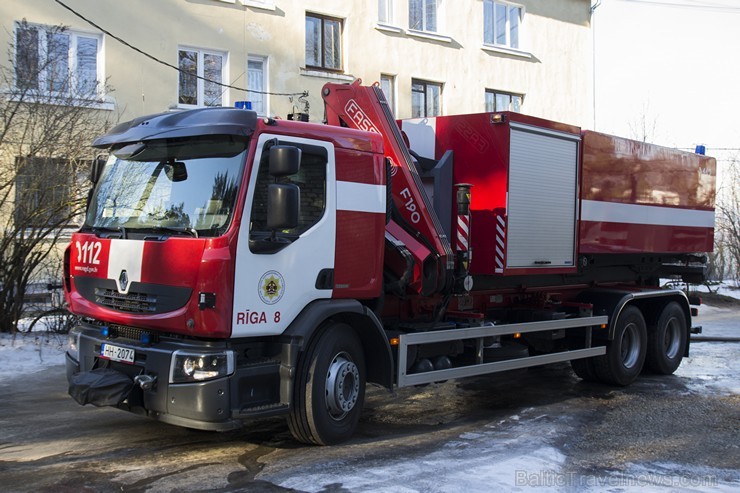 RENAULT LANDER universāls ugunsdzēsības konteinervedējs 149120