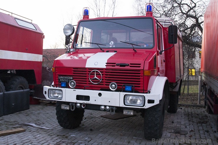 MERCEDES BENZ UNIMOG U1300 149144