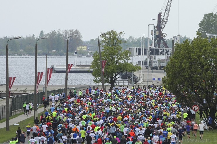 «Lattelecom Rīgas maratons 2015» vieno 25 931 dalībnieku no 69 valstīm 149327