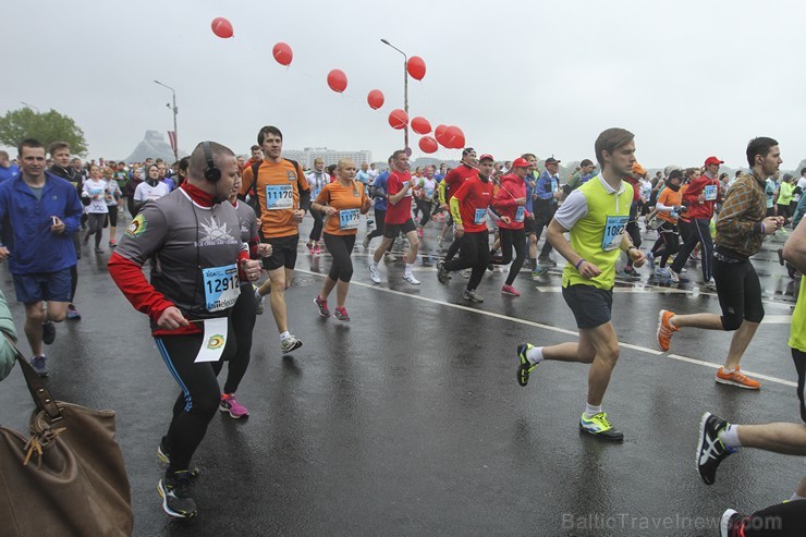 «Lattelecom Rīgas maratons 2015» vieno 25 931 dalībnieku no 69 valstīm 149401