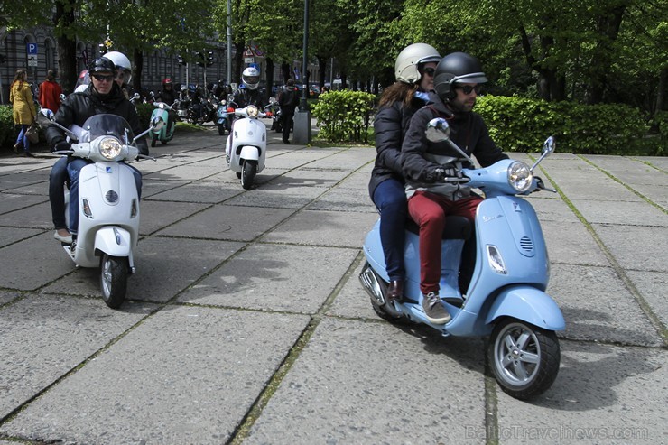 Vespa rolleru īpašnieki atklāj vasaras sezonu 149405