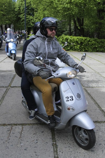 Vespa rolleru īpašnieki atklāj vasaras sezonu 149414