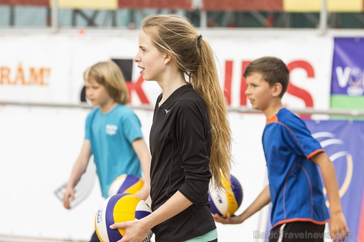 Pludmales volejbola treniņi Jūrmala Masters pludmales stadionā pulcē dažādas sagatavotības spēlētājus 149612