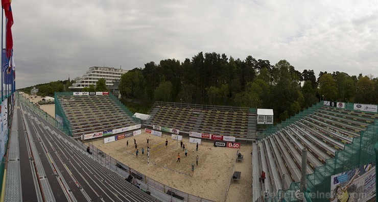 Pludmales volejbola treniņi Jūrmala Masters pludmales stadionā pulcē dažādas sagatavotības spēlētājus 149622