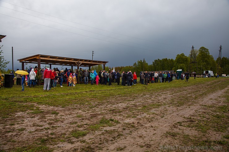 Rikšotāju sacīkstes Robežniekos pārbauda jaunzirgu izturību
Foto: Elvīra Škutāne 149640