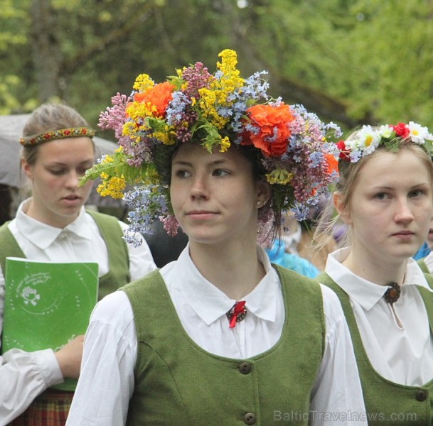 Skolu jaunatnes dziesmu svētku ieskaņas koncerts 23.05 skan Ogres estrādē 150018