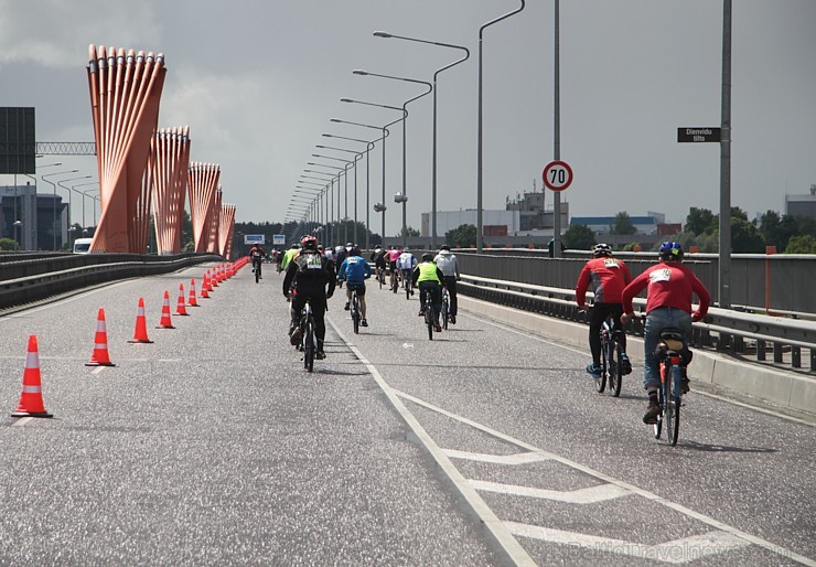 Galvaspilsētā tūkstošiem velosipēdistu dodas «Elkor Rīgas velomaratons 2015» distancē 150444