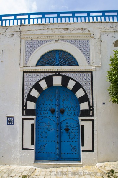 Travelnews.lv redakcija apskata populāro Sidi Bou Said pilsētu Tunisijā 150628