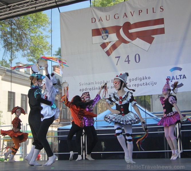 Daugavpils (www.visitdaugavpils.lv) ar vērienīgiem un saulainiem svētkiem svin 740. gadu pilsētas jubileju 151051