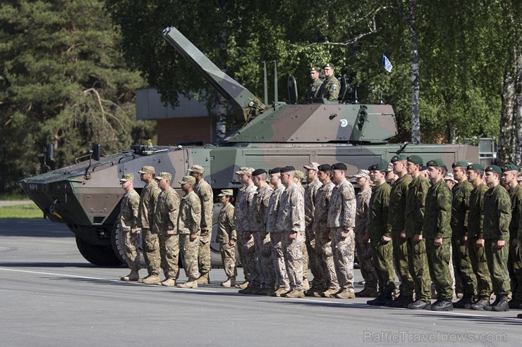 Ādažu poligonā svinīgi atklāj Baltijā vērienīgākās militārās mācības «SABER STRIKE 2015» 151164