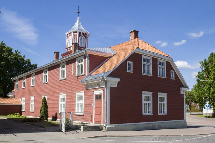 Valgas rātsnams ir viens no spilgtākajiem historicisma stila koka arhitektūras paraugiem Igaunijā 151389