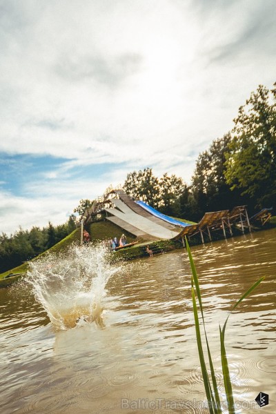 Ar vērienīgu ballīti atklāj ekstrēmā sporta un atpūtas parka Baldones Waterjump vasaras sezonu 151681