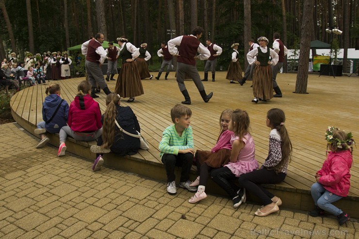 Travelnews.lv redakcija piedalās Jāņu ielīgošanā Saulkrastos 151980