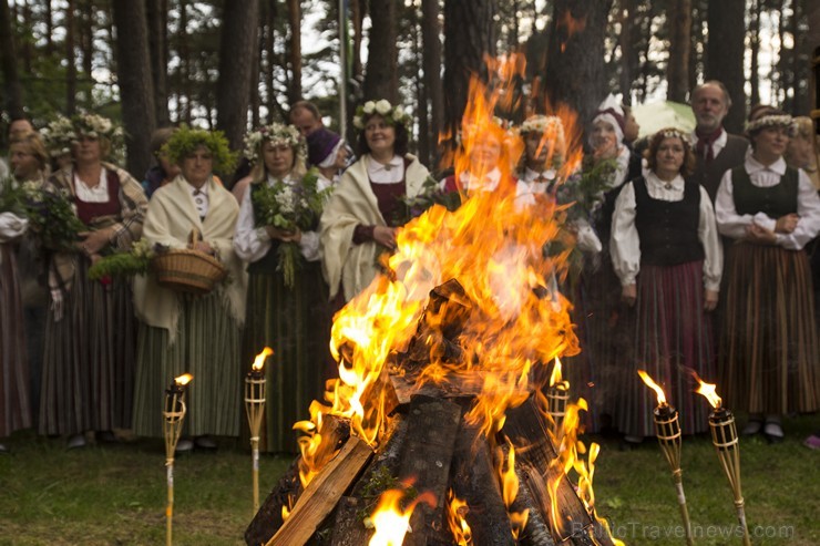 Travelnews.lv redakcija piedalās Jāņu ielīgošanā Saulkrastos 152004