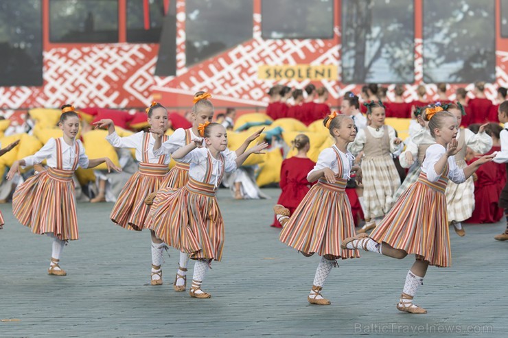 Aizvadīts tautas deju lieluzveduma «LĪDZ VARAVĪKSNEI TIKT» ģenerālmēģinājums 153472