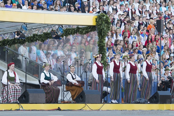 Travelnews.lv redakcija vēro noslēguma koncerta «MANĀ DZIESMĀ TU...» ģenerālmēģinājumu 153812