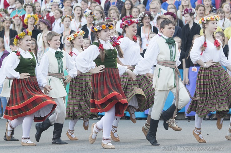 Travelnews.lv redakcija vēro noslēguma koncerta «MANĀ DZIESMĀ TU...» ģenerālmēģinājumu 153823