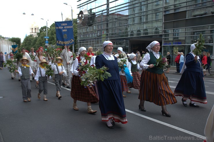 XI Latvijas skolu jaunatnes dziesmu un deju svētku gājiens - atrodi savu kolektīvu (1.daļa) 154020