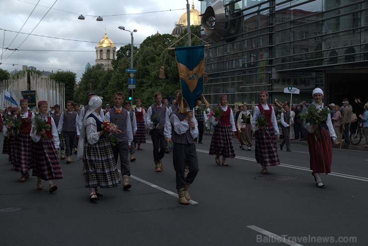 XI Latvijas skolu jaunatnes dziesmu un deju svētku gājiens - atrodi savu kolektīvu (1.daļa) 154025