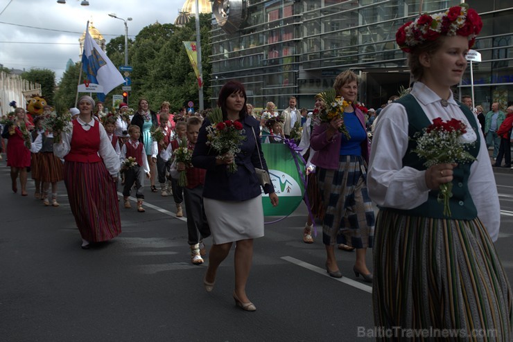 XI Latvijas skolu jaunatnes dziesmu un deju svētku gājiens - atrodi savu kolektīvu (1.daļa) 154035