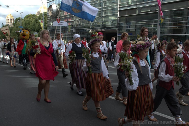 XI Latvijas skolu jaunatnes dziesmu un deju svētku gājiens - atrodi savu kolektīvu (1.daļa) 154040