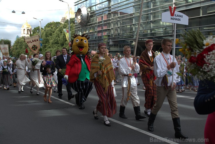 XI Latvijas skolu jaunatnes dziesmu un deju svētku gājiens - atrodi savu kolektīvu (1.daļa) 154041