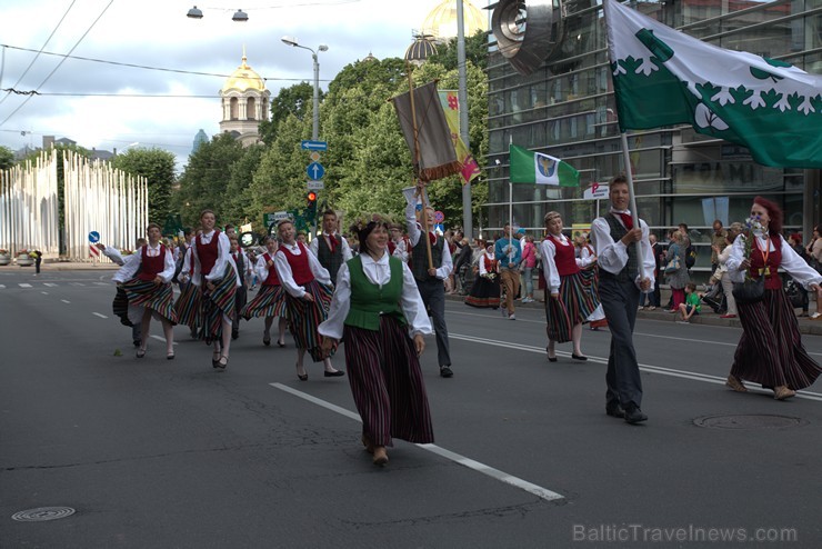 XI Latvijas skolu jaunatnes dziesmu un deju svētku gājiens - atrodi savu kolektīvu (1.daļa) 154060