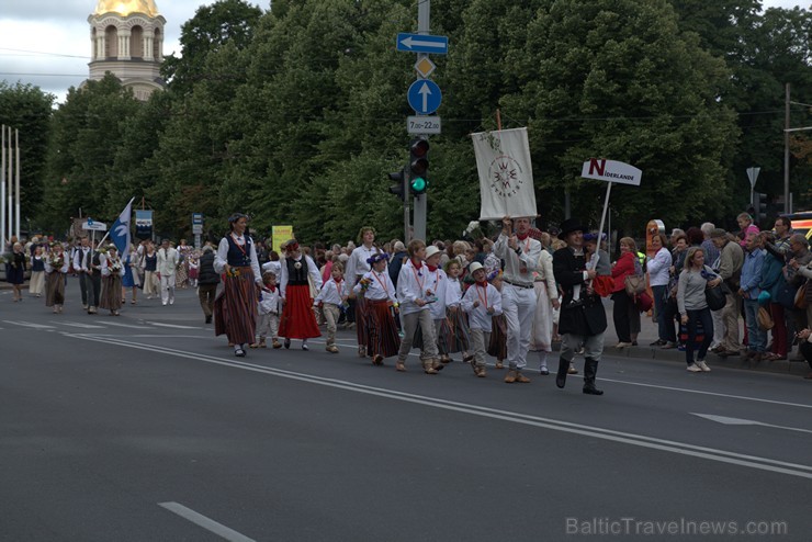 XI Latvijas skolu jaunatnes dziesmu un deju svētku gājiens - atrodi savu kolektīvu (4.daļa) 154208