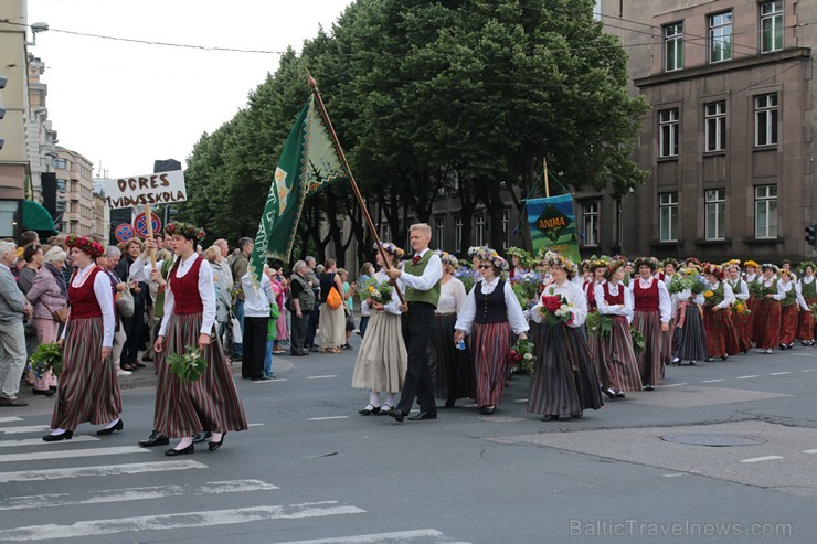 XI Latvijas skolu jaunatnes dziesmu un deju svētku gājiens - atrodi savu kolektīvu (5.daļa) 154370