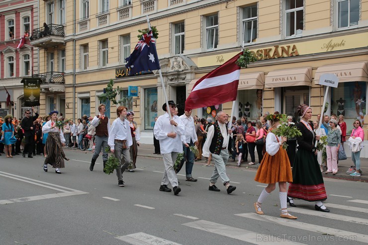 XI Latvijas skolu jaunatnes dziesmu un deju svētku gājiens - atrodi savu kolektīvu (14.daļa) 155280