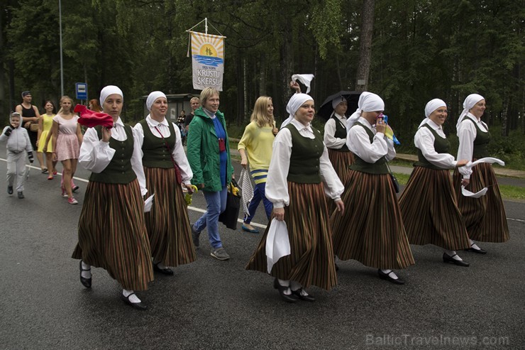 Saulkrastu svētku gājiens veltīts kino tematikai 155827