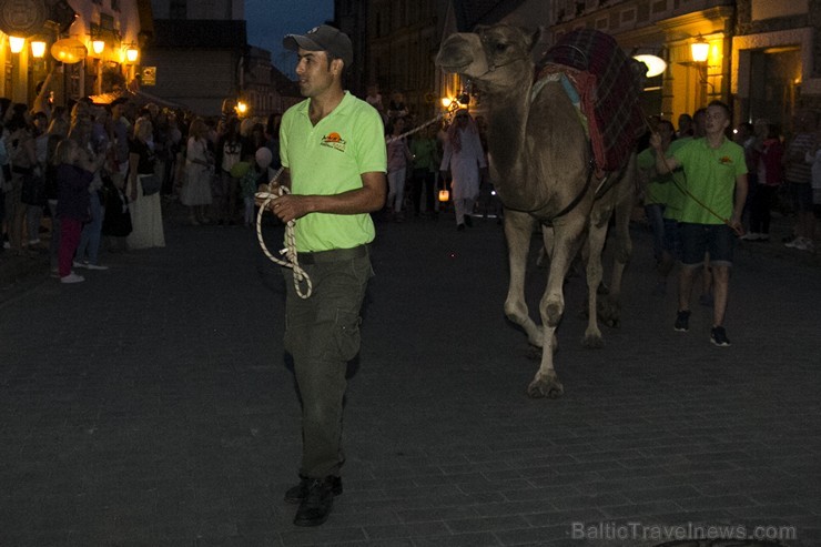 Cēsu svētkos atjaunota gājiena tradīcija 156350